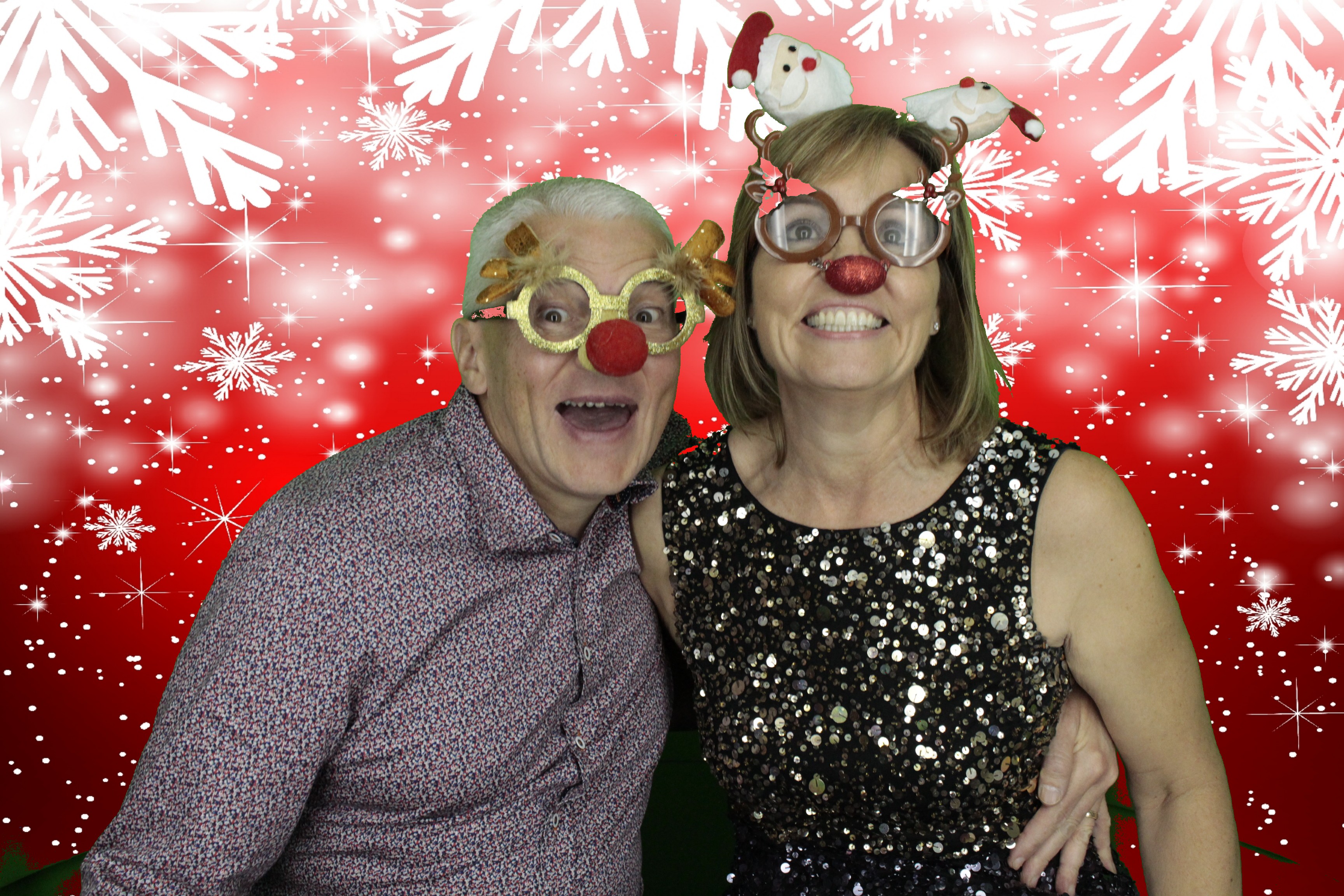 Silvermere Christmas Party | View more photos from the event at gallery.myphotoboothexperience.co.uk/u/MyPhotoBoothExperienceLtd/Silvermere-Christmas-Party-3